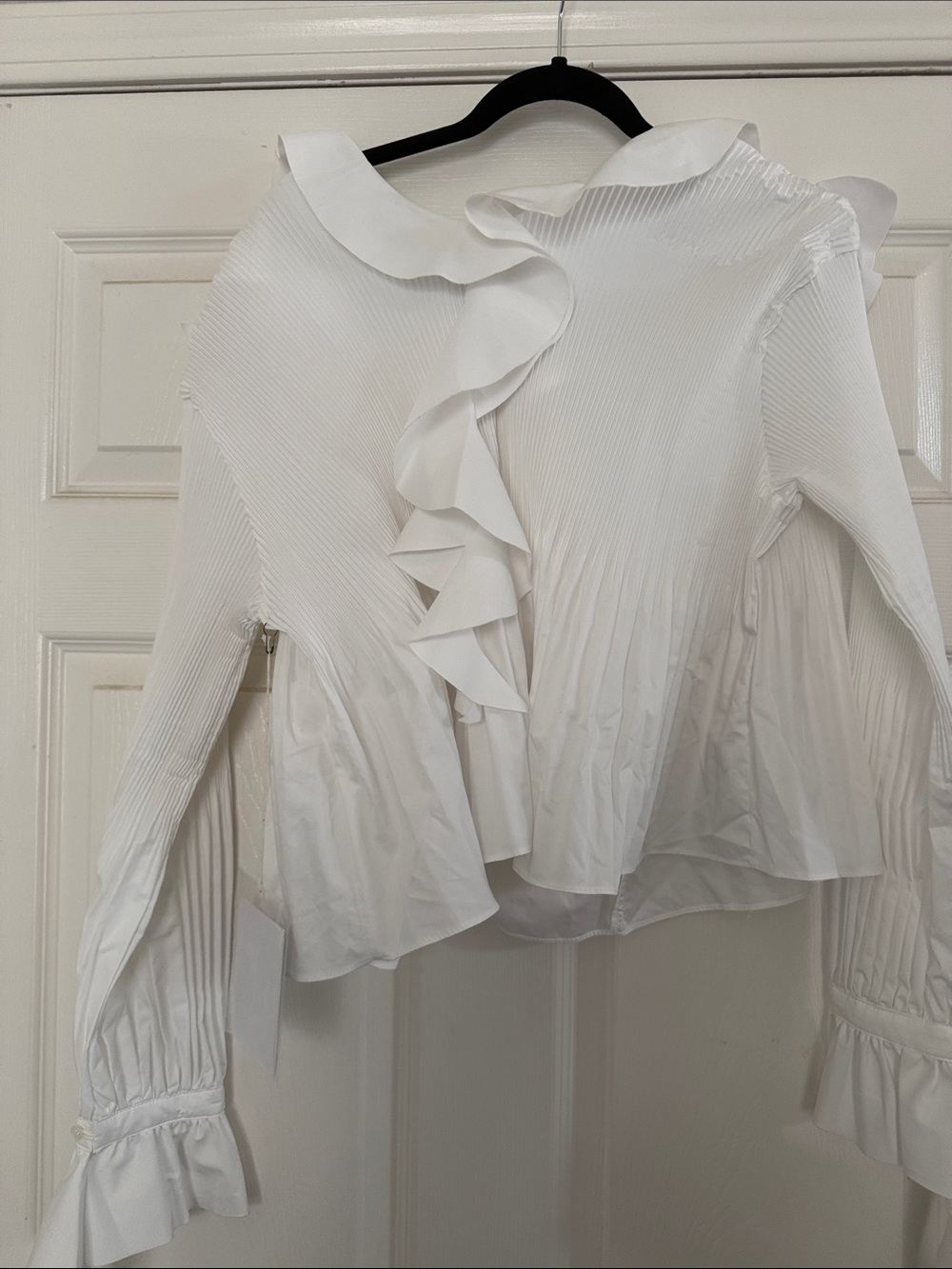 Style Mafia White Ruffle V-Neck Blouse - Picture 4 of 5